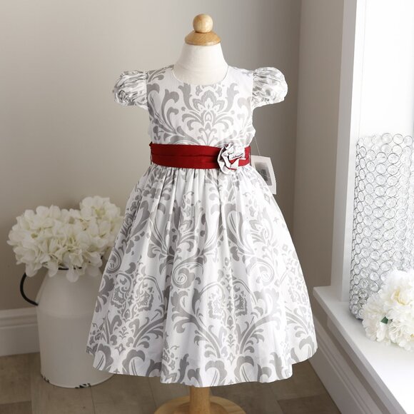White and Silver Damask Special Occasion Party Dress Red Sash Size 4 Boutique